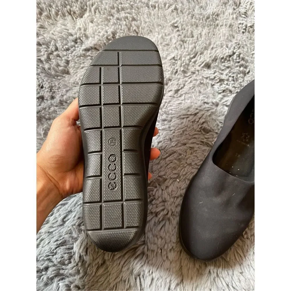 New Ecco womens stretch slip on wedge heels size 8‎